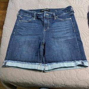 Liverpool jeans walking shorts